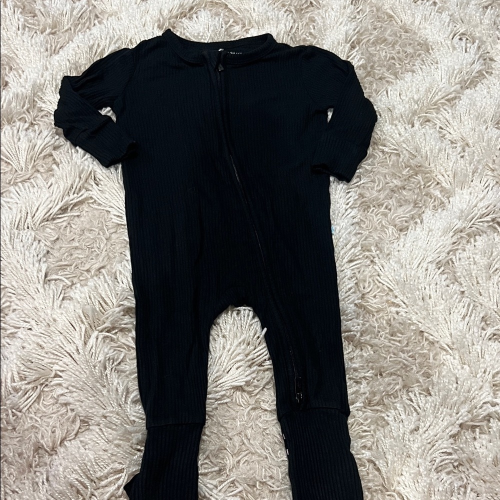 Posh Peanit Black Ribbed Zipper Kids One-Piece
